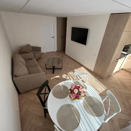 111 Apartament *